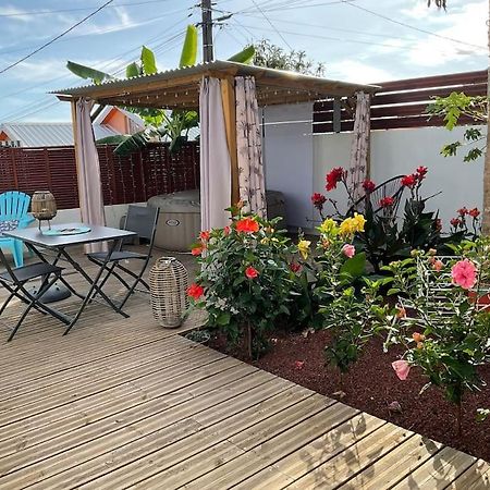 Villa La Kaz Hibiscus, Jacuzzi Prive Le Tampon Exterior foto